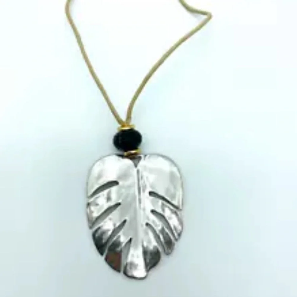 Jjill Shades of Nature Palm Leaf Pendant - Picture 3 of 4